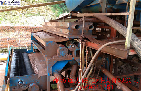 湖(hú)北濕式(shi)逆流磁選機(jī)